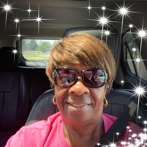 Meet your Posher, Roxanne